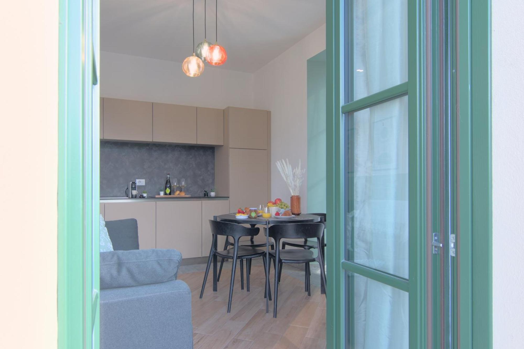 Ca Del Lasco - Modern Apartments In Classic Villa Беллано Экстерьер фото